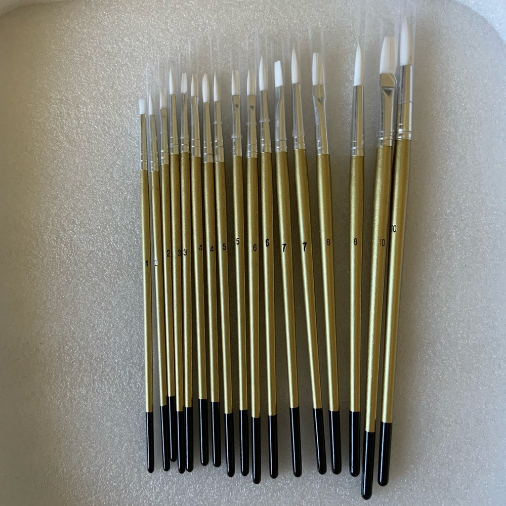 17 Pieces Unbranded Gold and Black Paint Brushes Set
